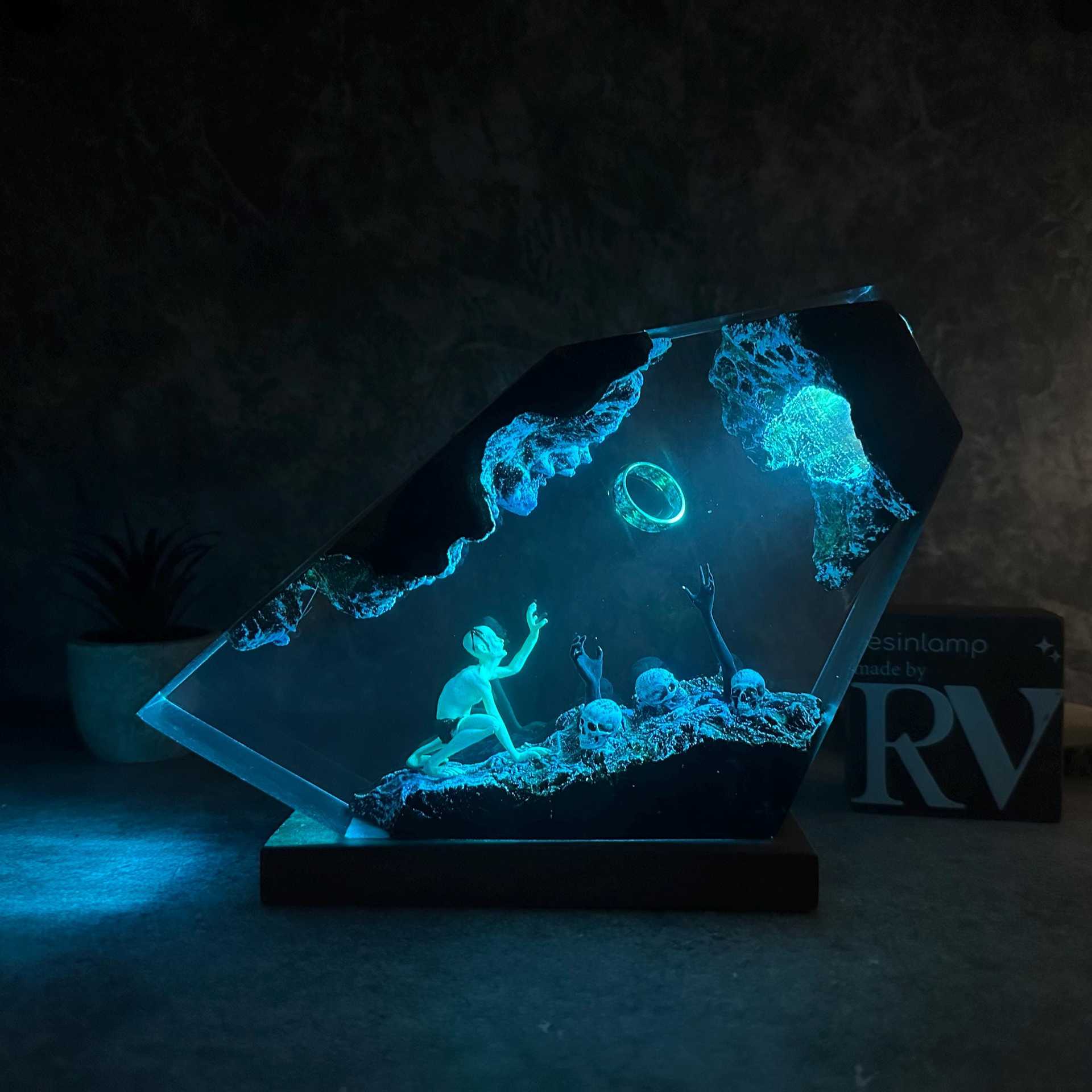 Gollum Power Ring Resin Light  - Lighting World Decor recension och pris